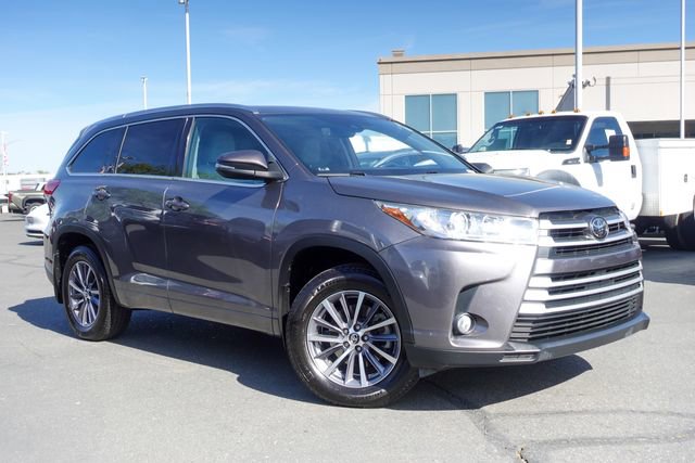 Used 2017 Toyota Highlander XLE image 5