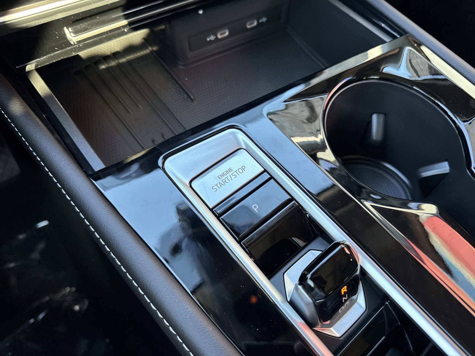 New 2026 Volkswagen Atlas SE image 28