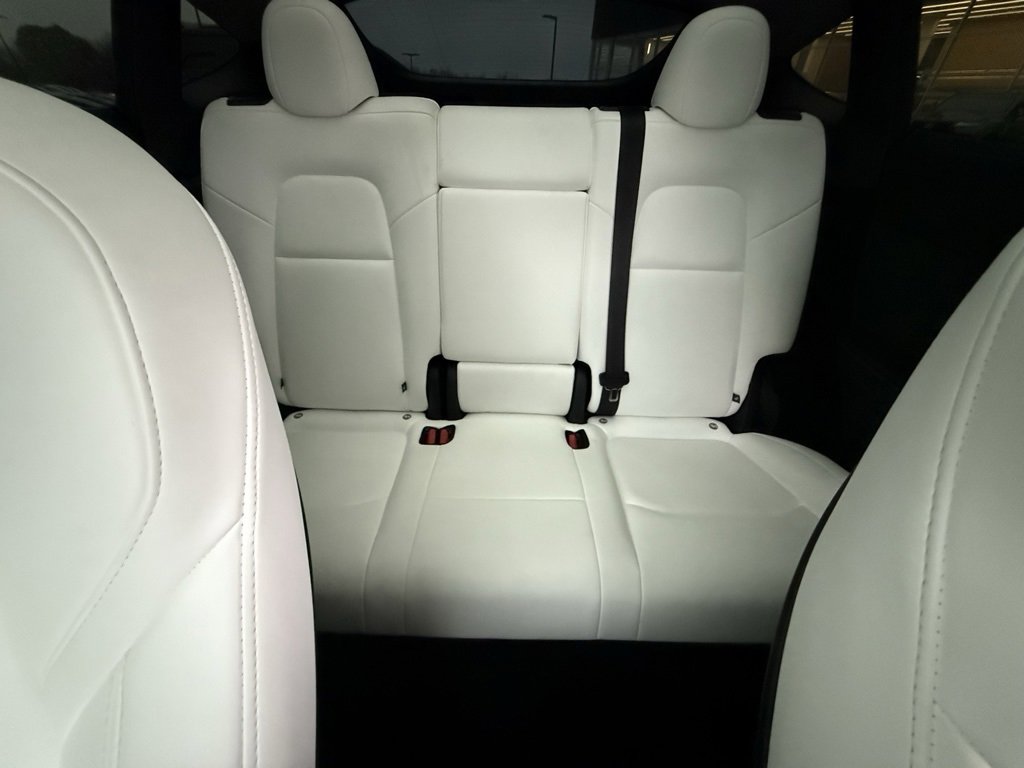 Used 2025 Tesla Model Y Performance image 28