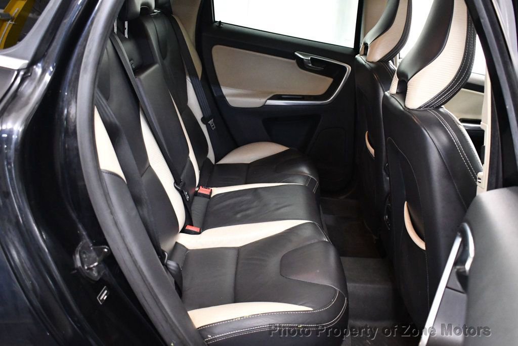 Used 2012 Volvo XC60 T6 R-Design image 16