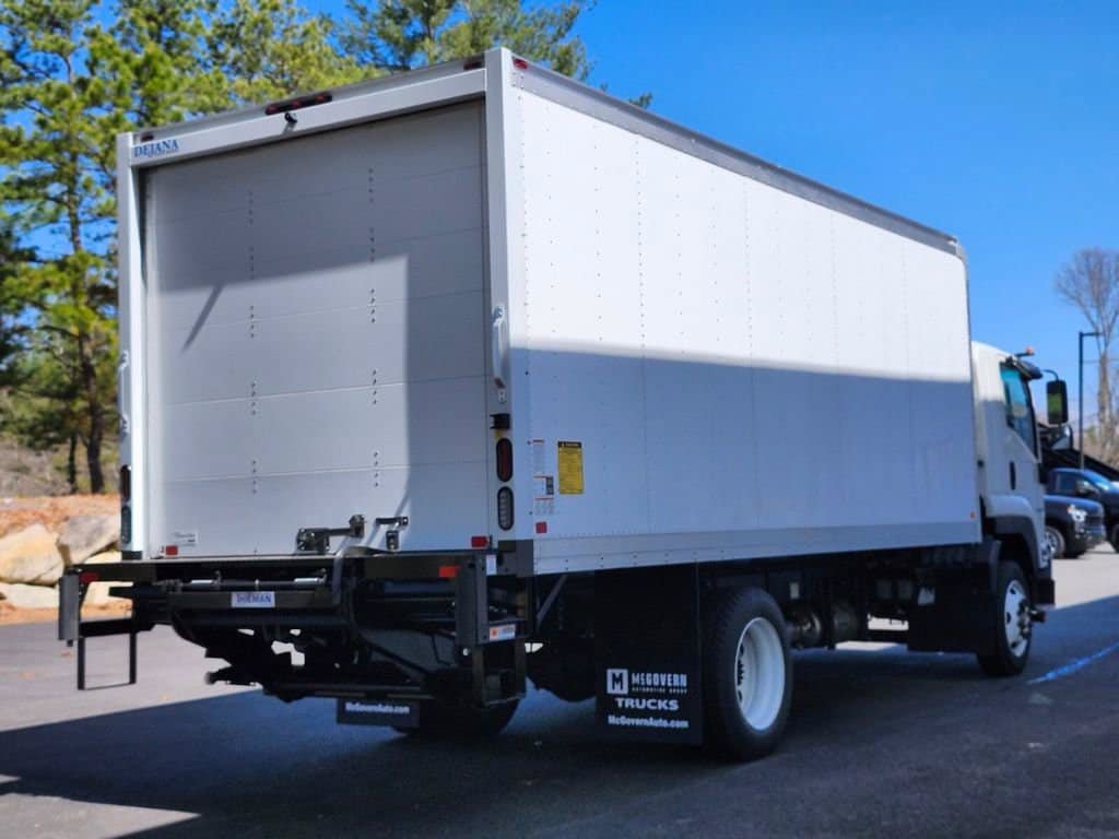 New 2026 Chevrolet Low Cab Forward 6500XD RWD image 5