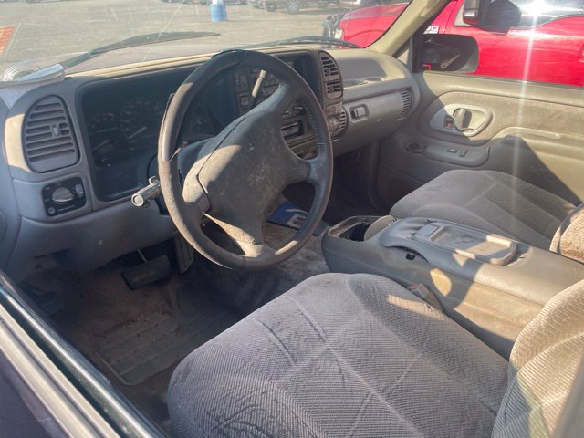 Used 1996 GMC Yukon 4WD 4-Door image 9
