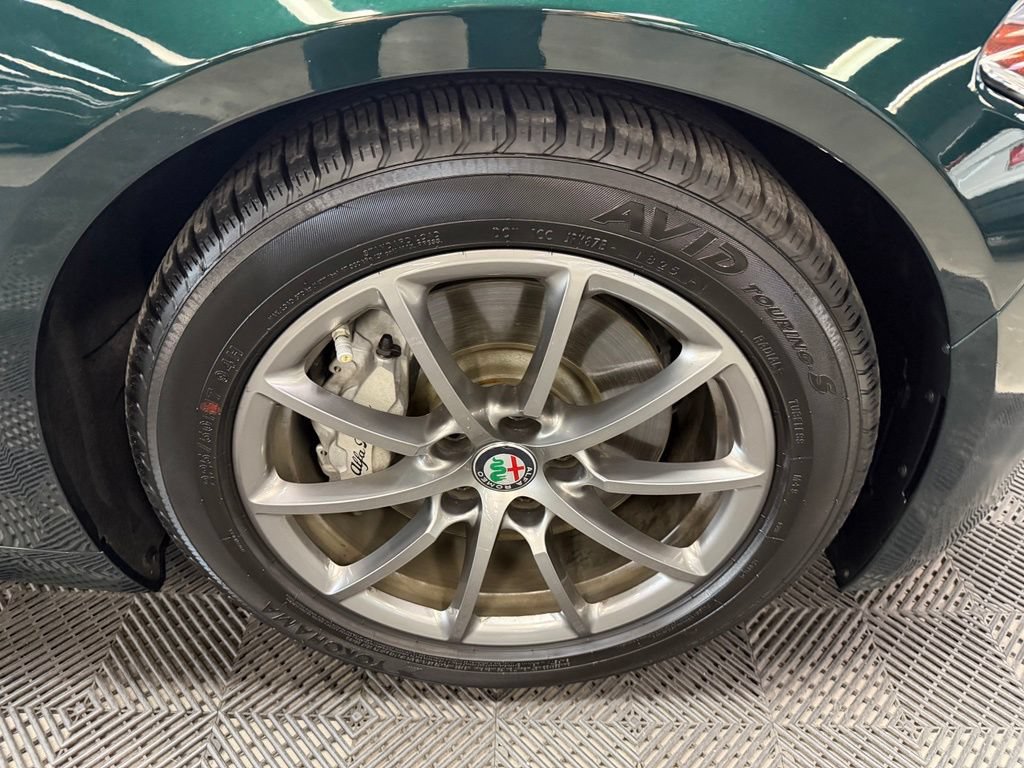 Used 2020 Alfa Romeo Giulia RWD image 18
