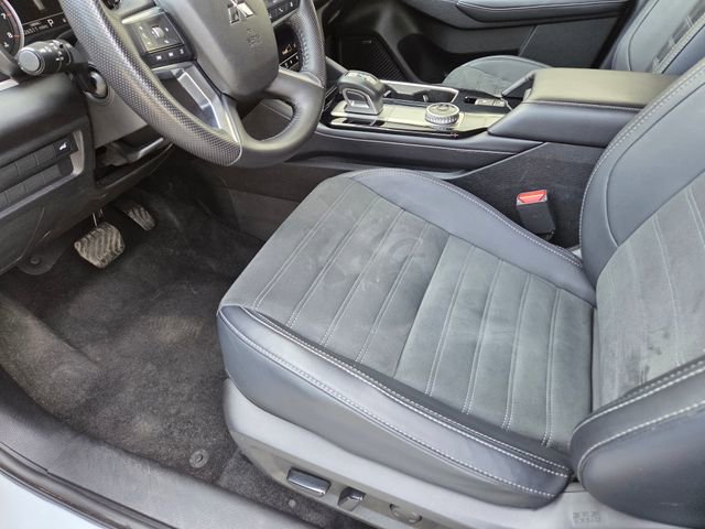 Used 2025 Mitsubishi Outlander SE AWD/4WD image 19