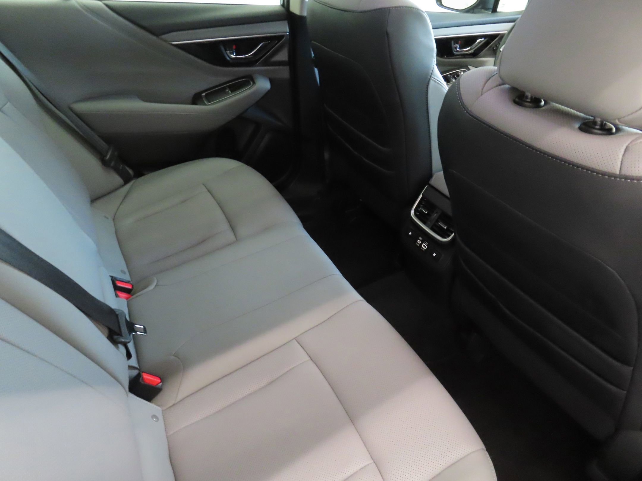 Certified 2025 Subaru Legacy Limited image 27