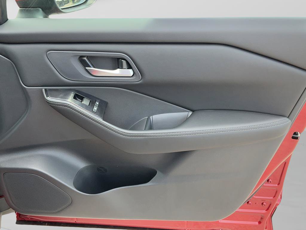 New 2026 Nissan Rogue SV FWD image 10