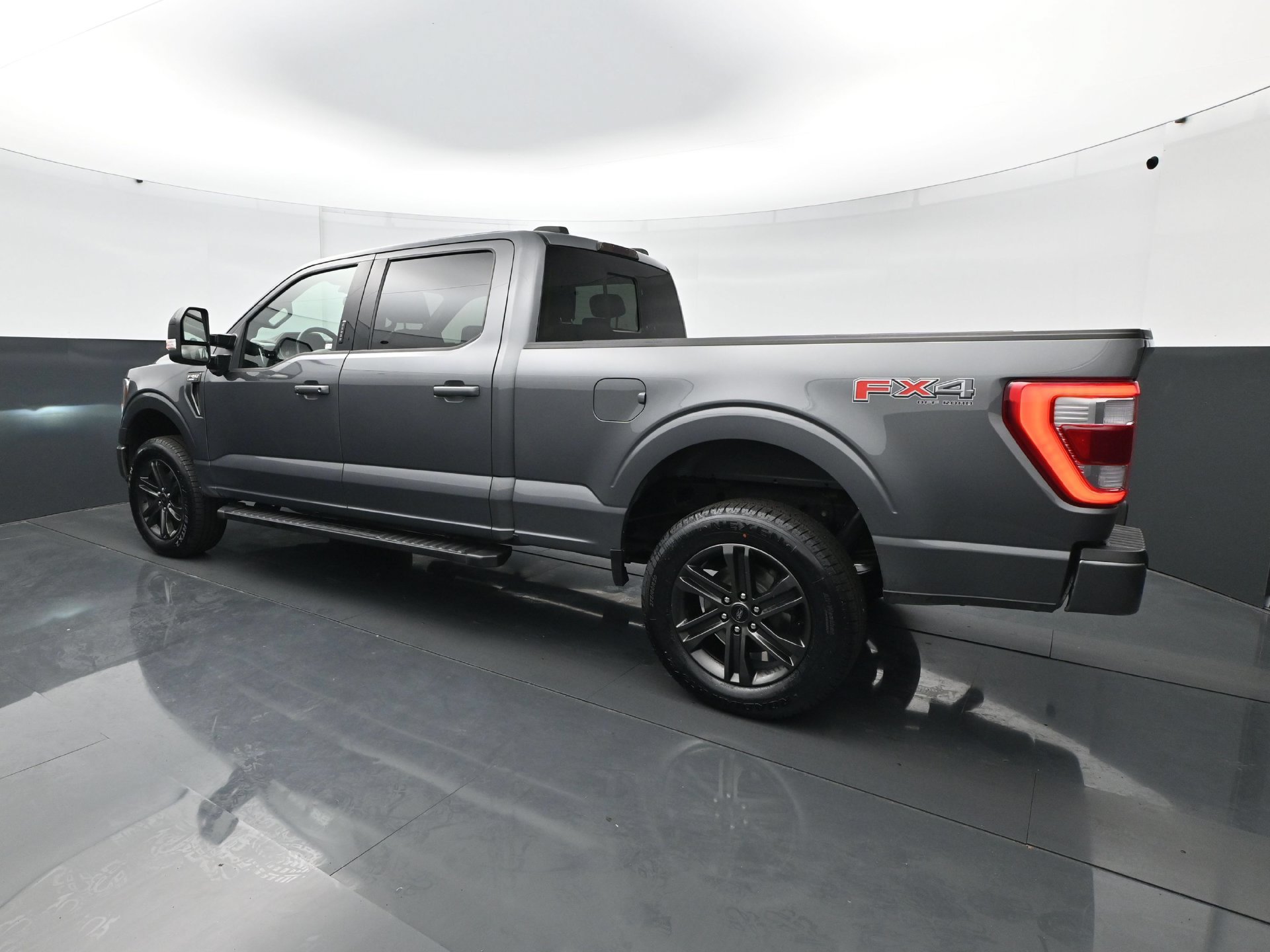 Used 2023 Ford F150 Lariat w/ Equipment Group 502A High AWD/4WD image 4
