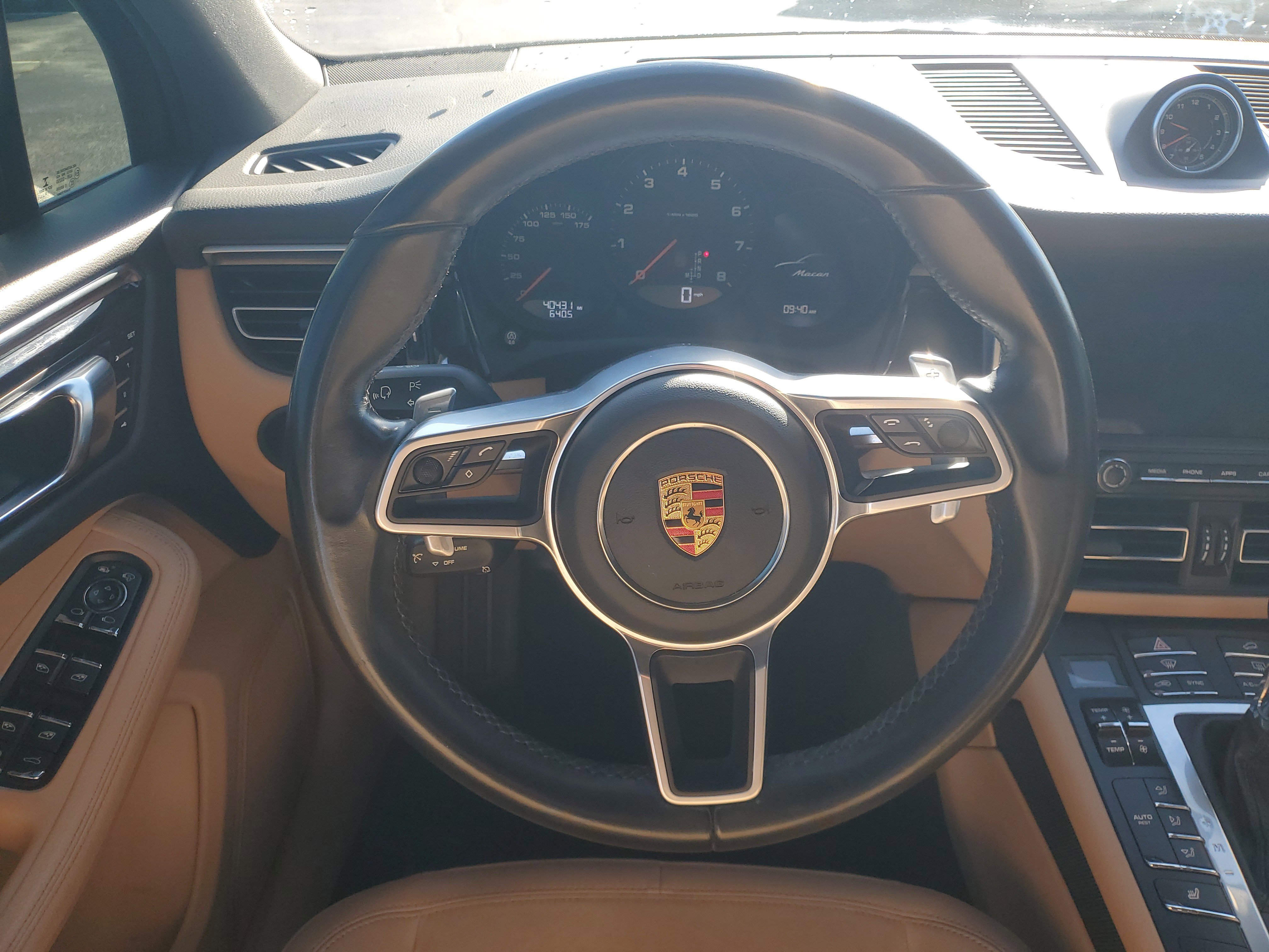 Used 2021 Porsche Macan image 17