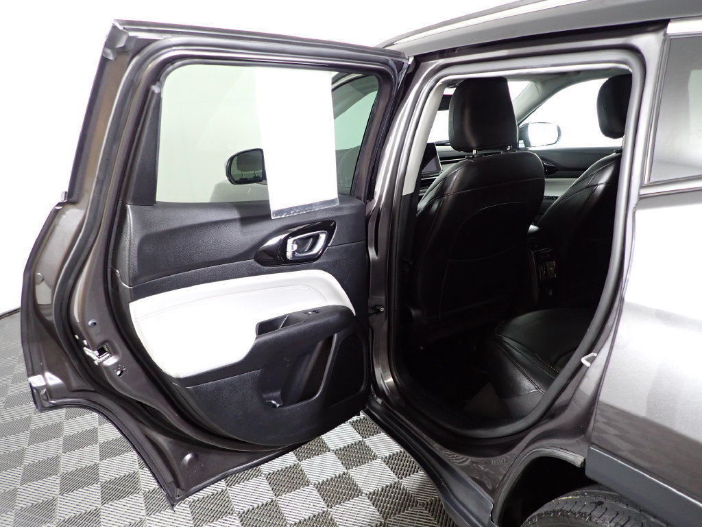 Used 2022 Jeep Compass Limited AWD/4WD image 30