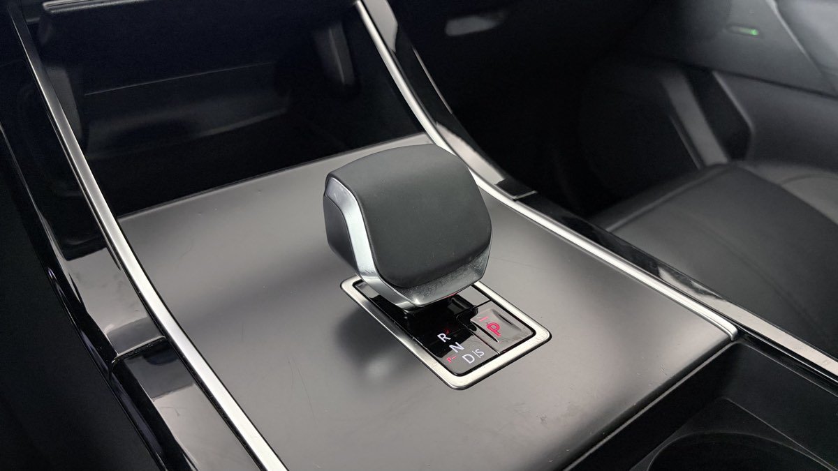Used 2025 Land Rover Range Rover Velar Dynamic SE AWD/4WD image 22