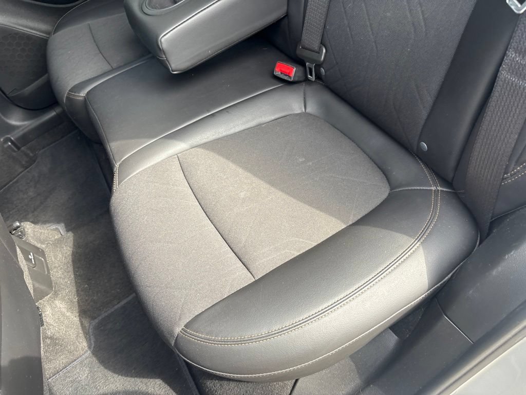 Used 2022 Chevrolet Trax LT w/ LT Convenience Package AWD/4WD image 34