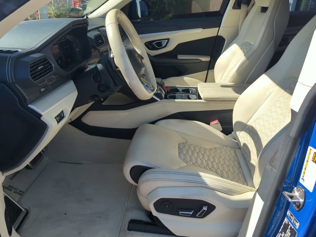 Used 2020 Lamborghini Urus image 11