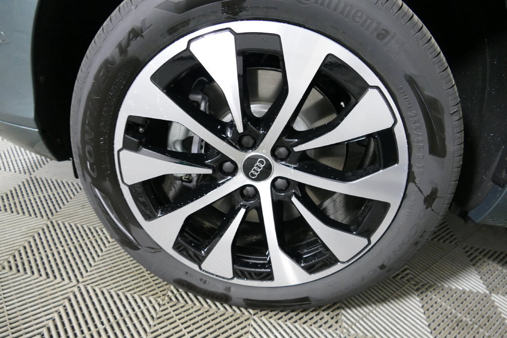 New 2026 Audi Q3 quattro 2.0T AWD/4WD image 9