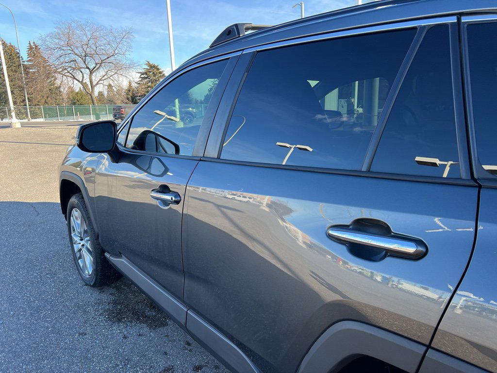 Used 2021 Toyota RAV4 Limited image 10