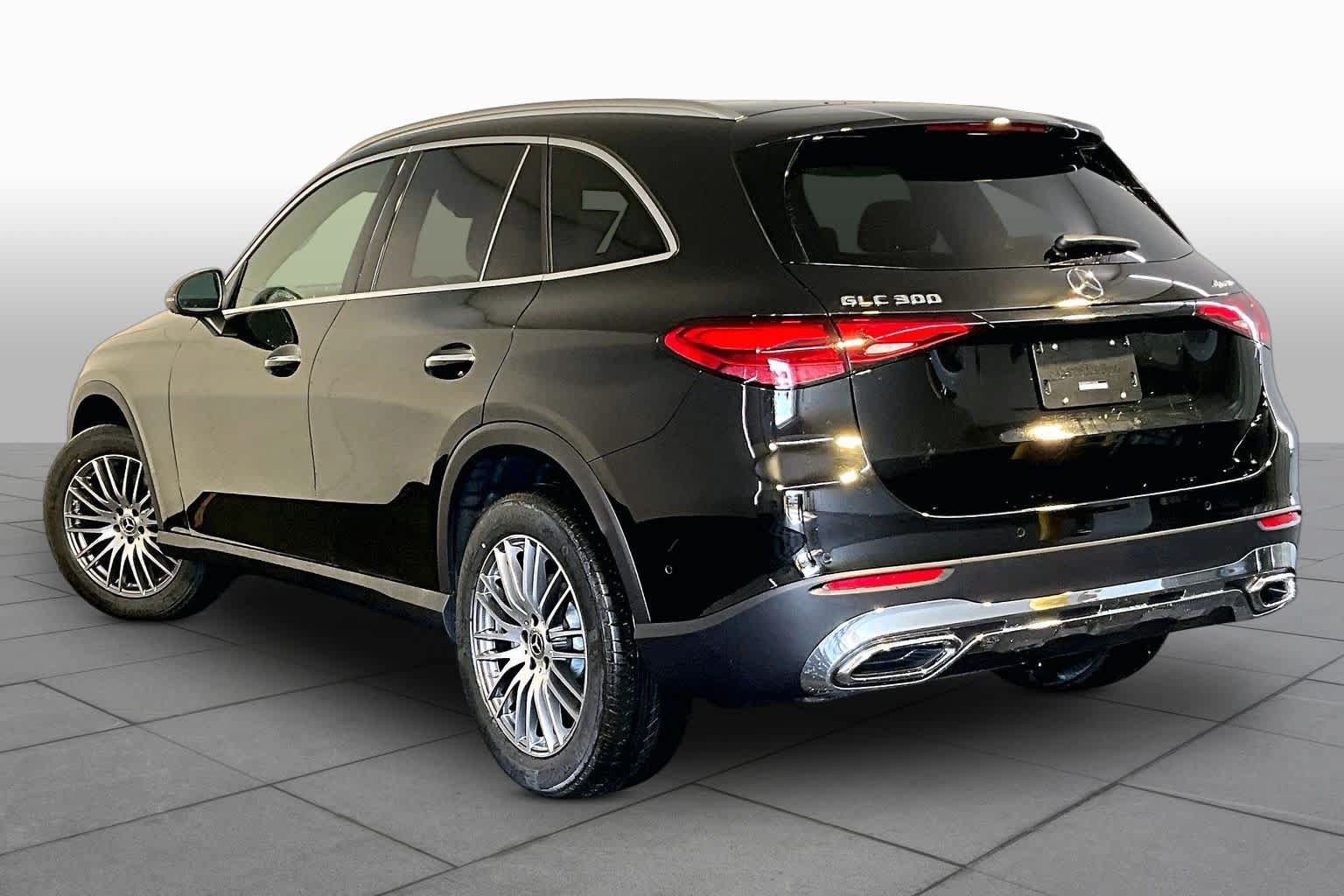New 2026 Mercedes-Benz GLC 300 4MATIC image 3