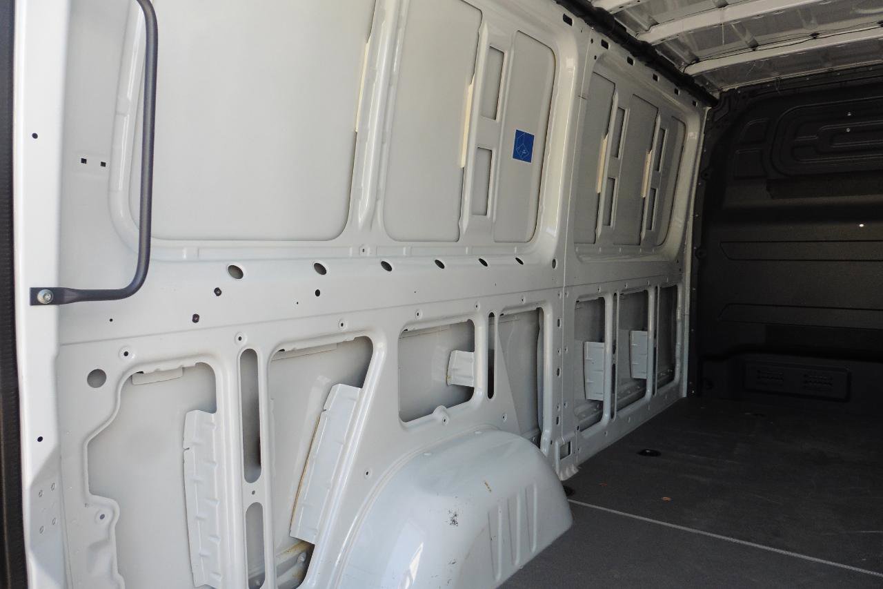 Used 2022 Mercedes-Benz Sprinter 1500 image 6