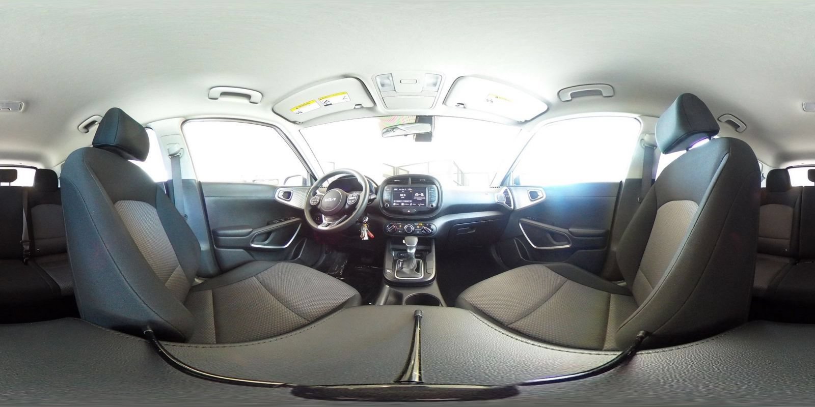 Used 2025 Kia Soul LX w/ LX Technology Package FWD image 39