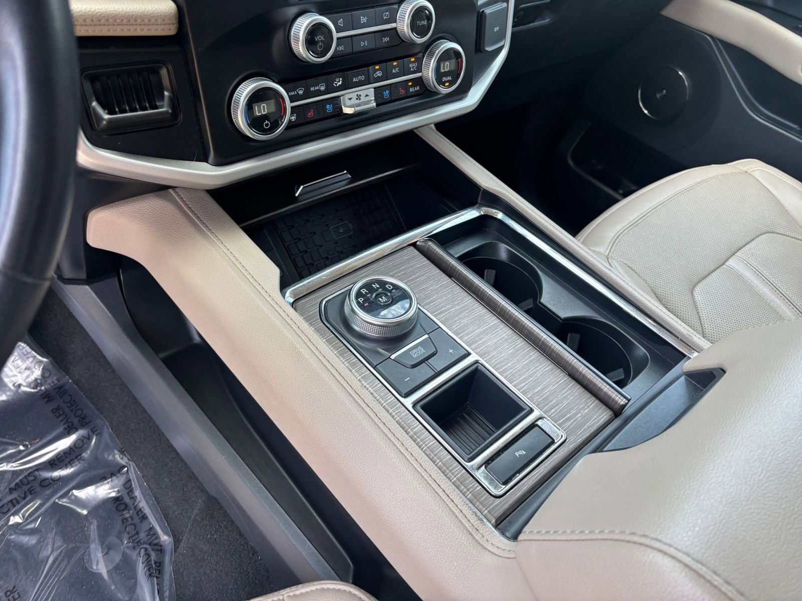 Used 2024 Ford Expedition Limited RWD image 46