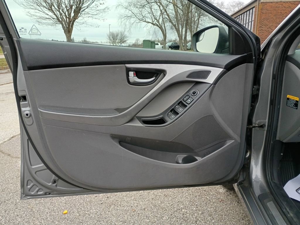 Used 2014 Hyundai Elantra Limited image 13