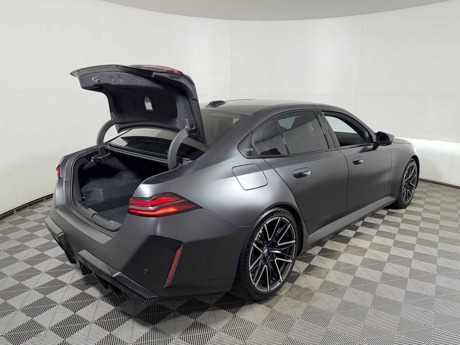 Used 2026 BMW M5 w/ Carbon Package AWD/4WD image 22