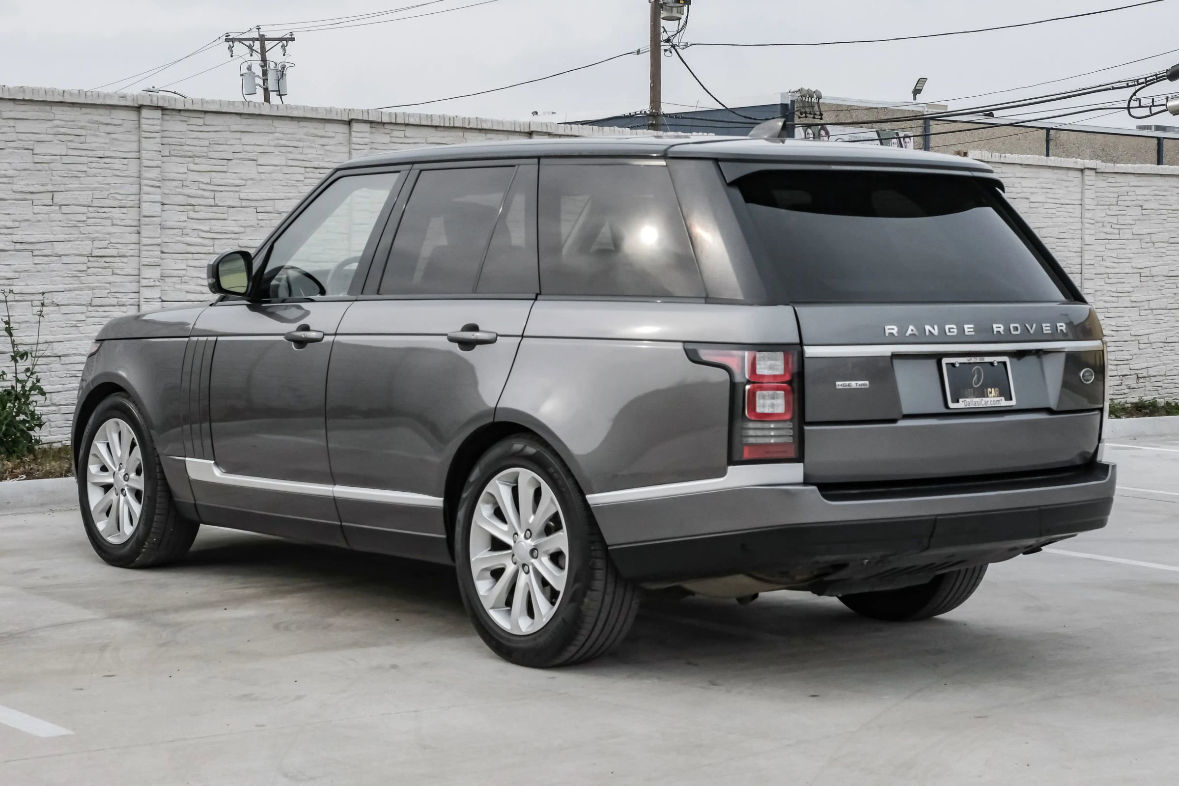 Used 2017 Land Rover Range Rover HSE AWD/4WD image 12