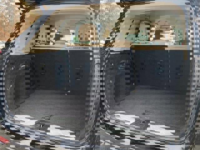 Used 2020 Buick Envision Essence w/ LPO, Cargo Package image 29