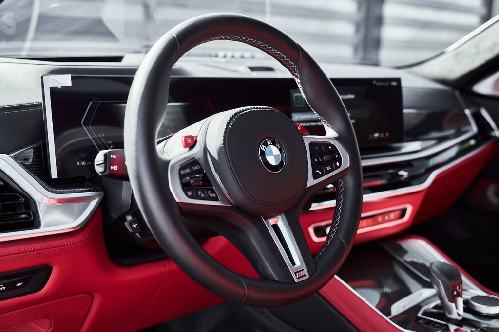 Used 2026 BMW X6 M Competition w/ Executive Package image 39