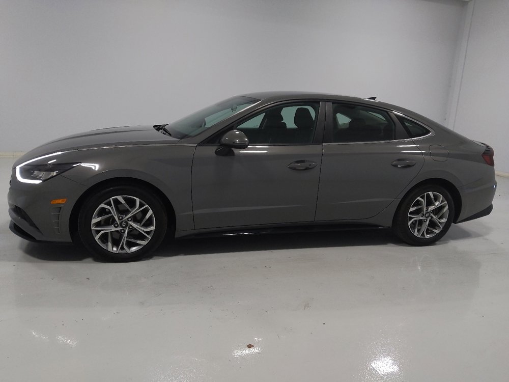Used 2023 Hyundai Sonata SEL image 2