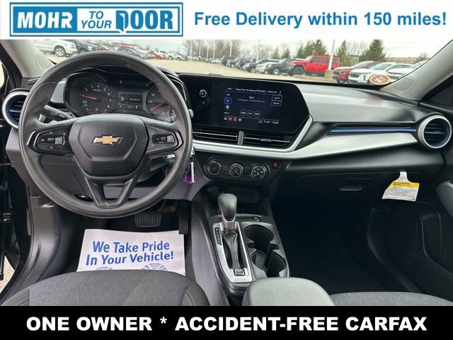 Used 2024 Chevrolet Trax LS image 31