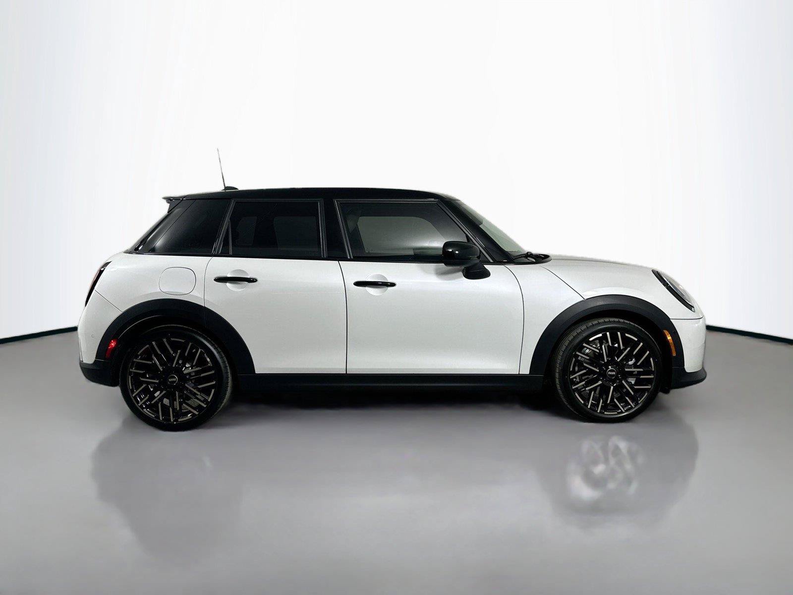 New 2026 MINI Cooper S FWD image 4