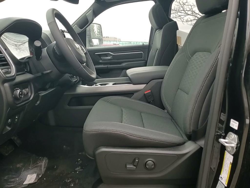 New 2026 RAM 1500 Big Horn AWD/4WD image 25