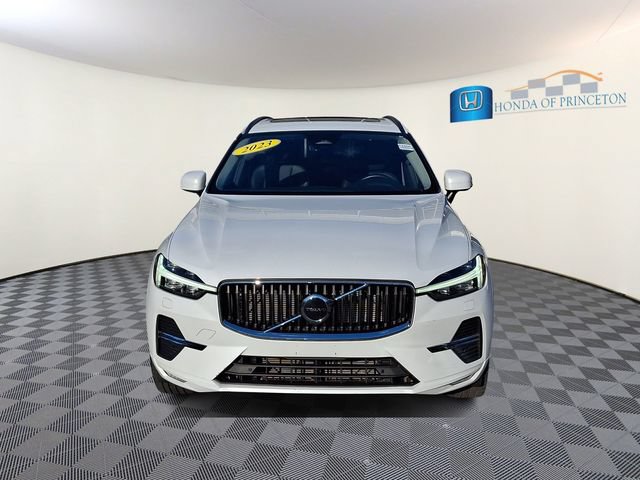 Used 2023 Volvo XC60 B5 Core w/ Climate Package AWD/4WD image 2