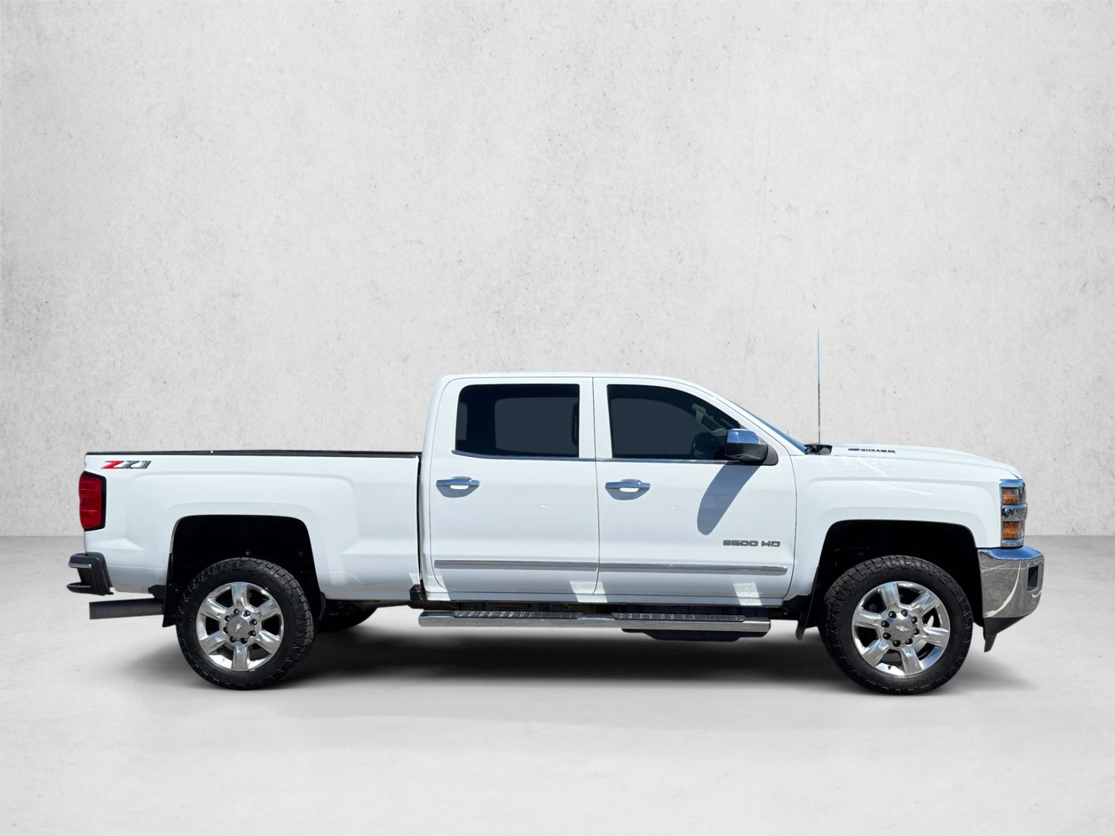 Used 2018 Chevrolet Silverado 2500 LTZ w/ Duramax Plus Package AWD/4WD video 4