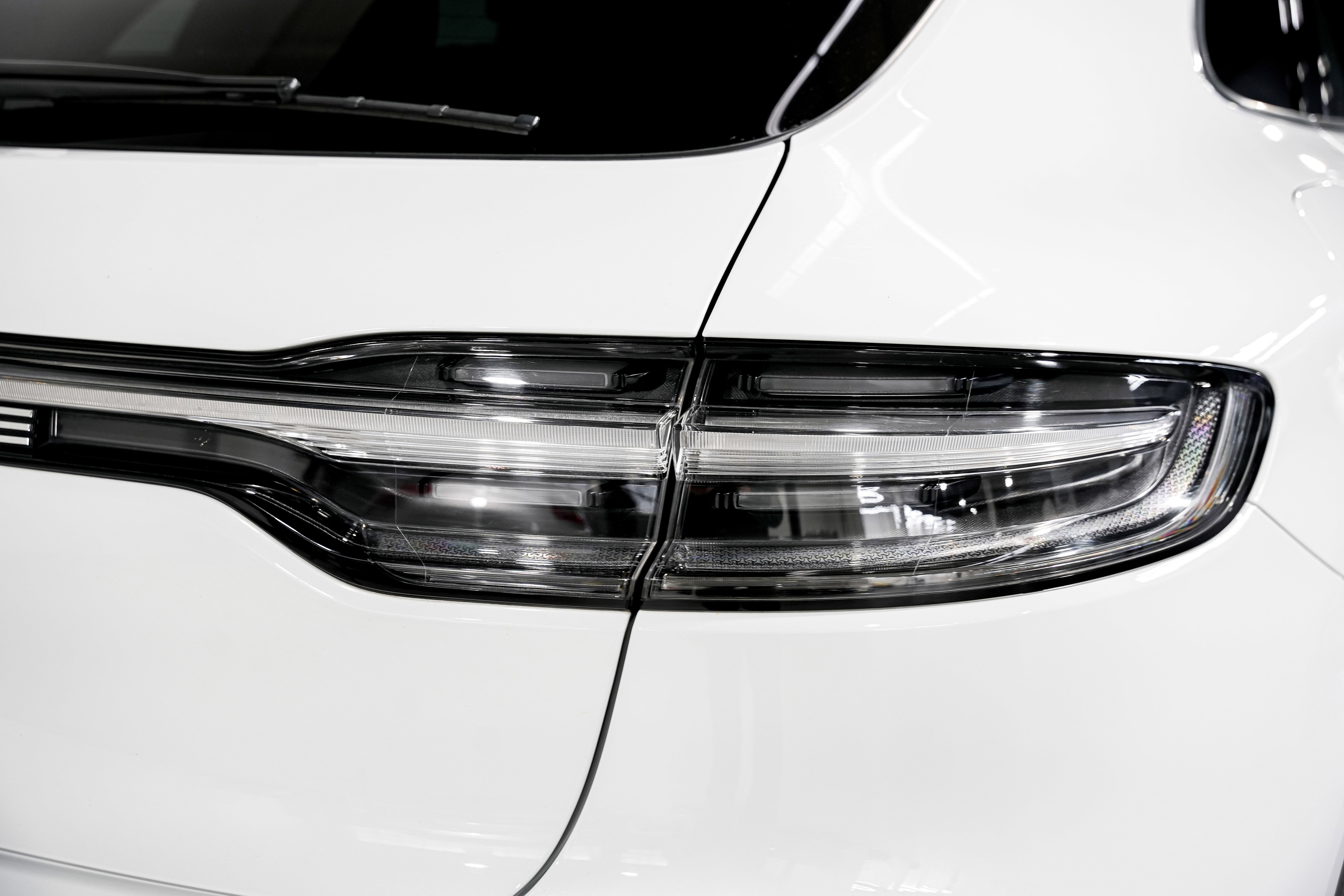 Used 2023 Porsche Macan S image 44