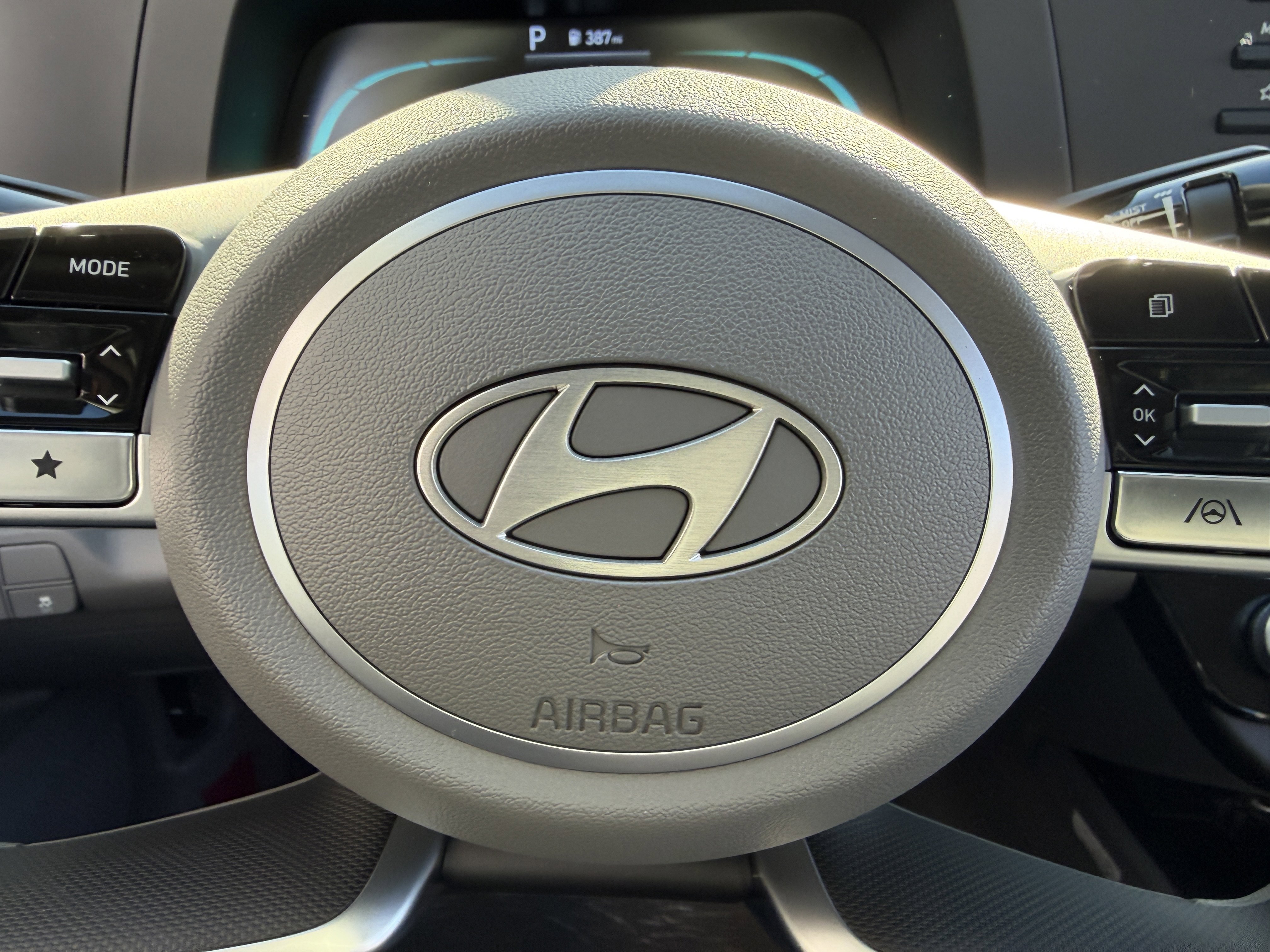 New 2026 Hyundai Elantra Hybrid FWD image 28