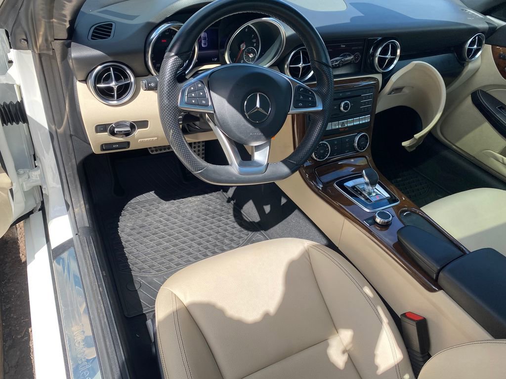 Used 2017 Mercedes-Benz SLC 300 image 30