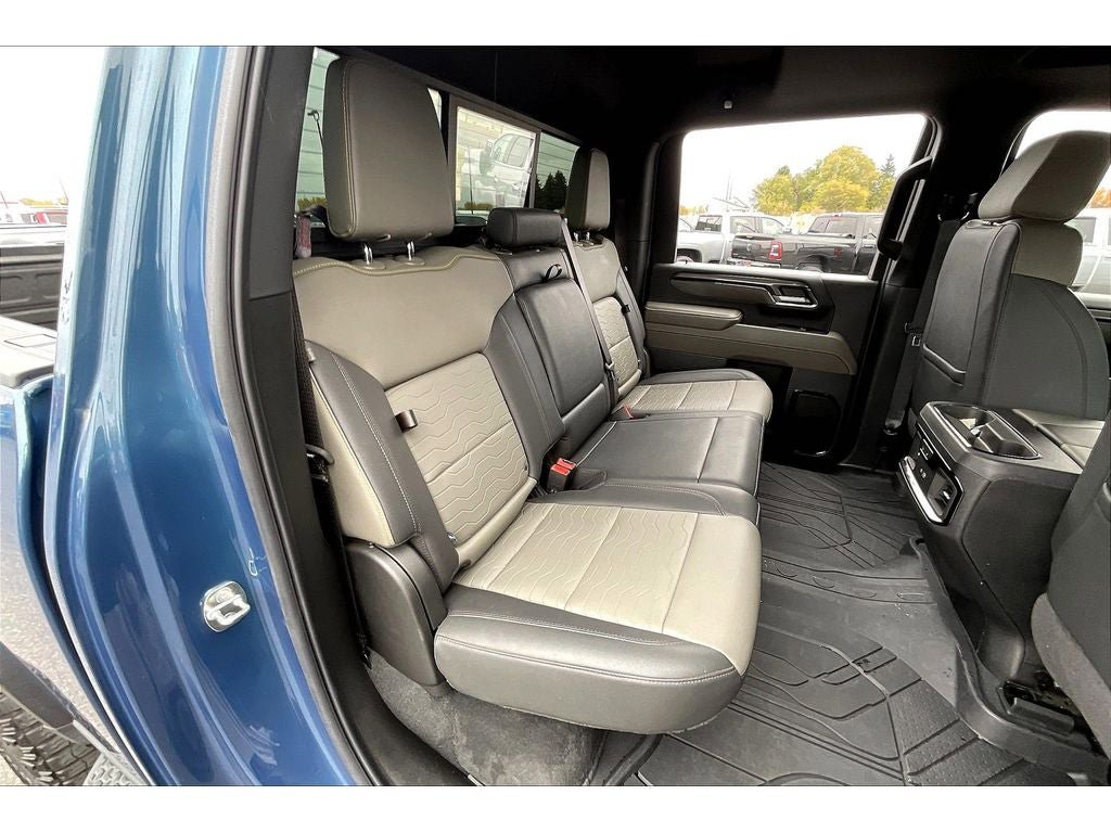 Used 2024 Chevrolet Silverado 2500 ZR2 w/ Technology Package AWD/4WD image 29