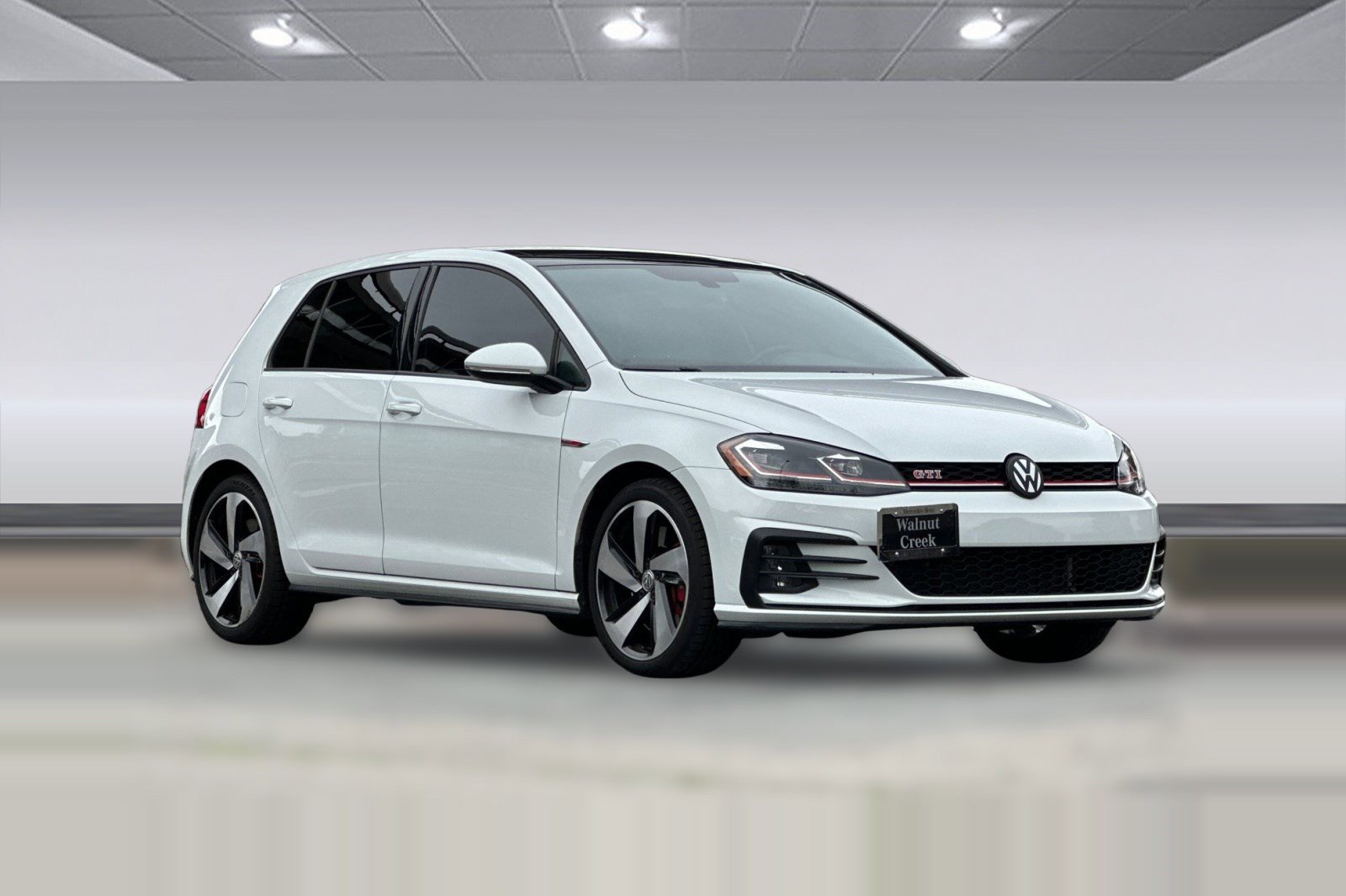 Used 2019 Volkswagen GTI SE w/ SE Experience Package image 6