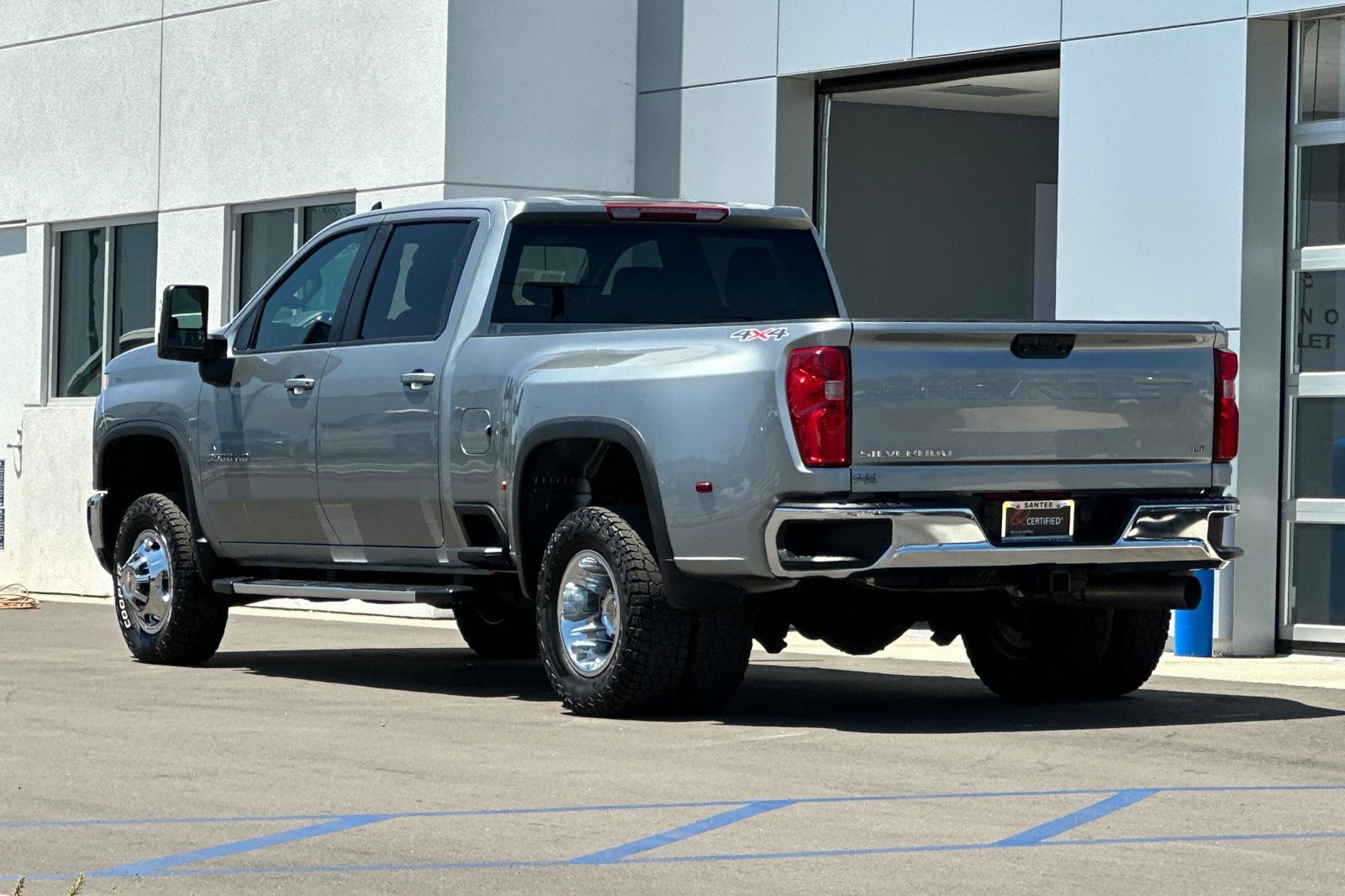 Used 2024 Chevrolet Silverado 3500 LT AWD/4WD image 6