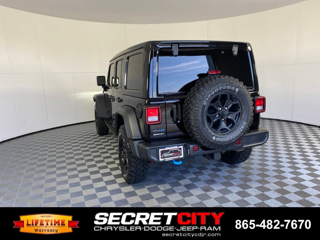 Used 2023 Jeep Wrangler Unlimited w/ Sun & Screen Package AWD/4WD image 5