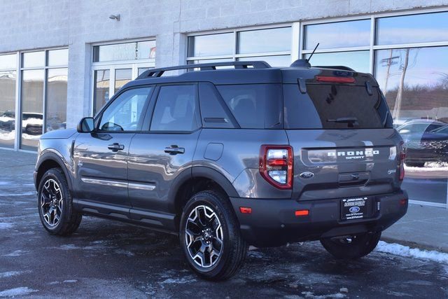 New 2025 Ford Bronco Sport Outer Banks image 4