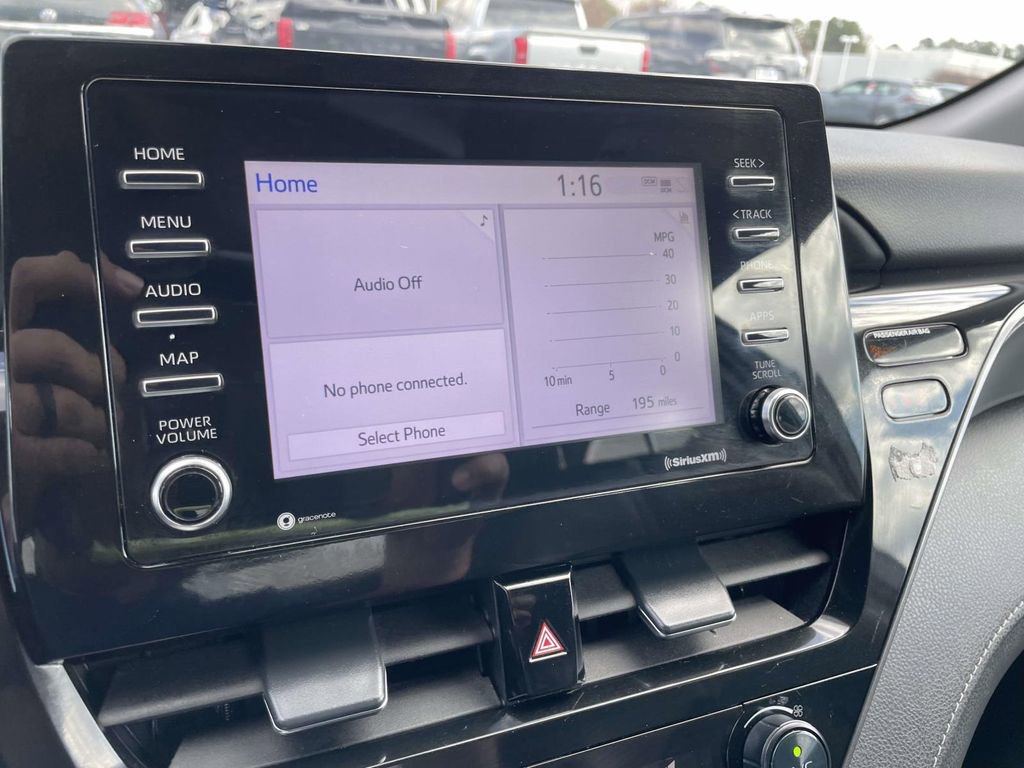 Used 2021 Toyota Camry SE image 38