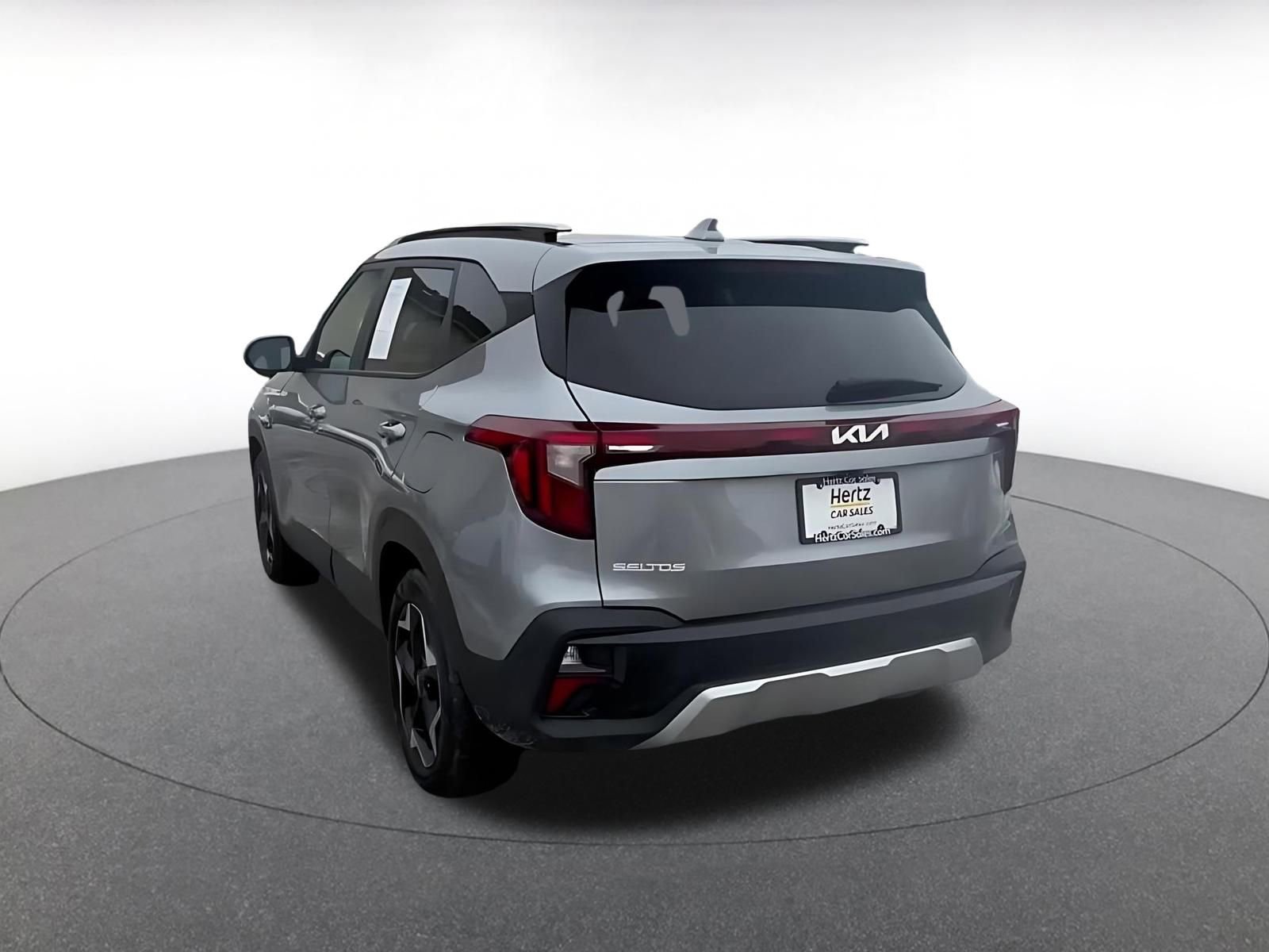 Used 2025 Kia Seltos S image 11