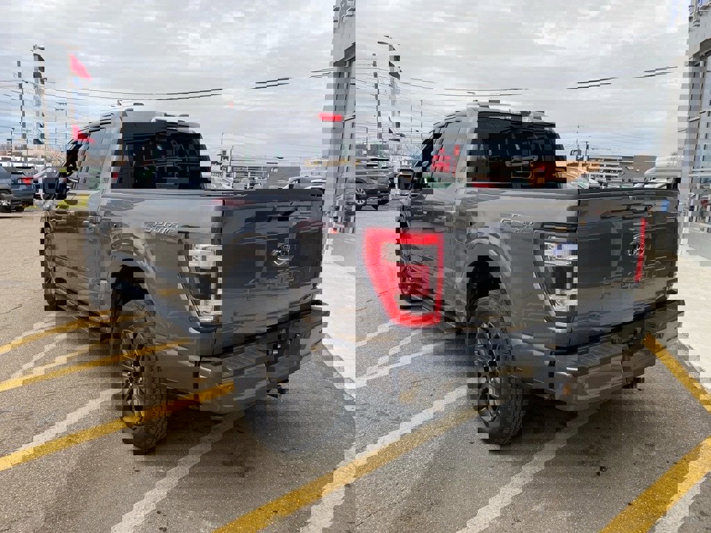 Used 2023 Ford F150 Lariat w/ Equipment Group 502A High image 3