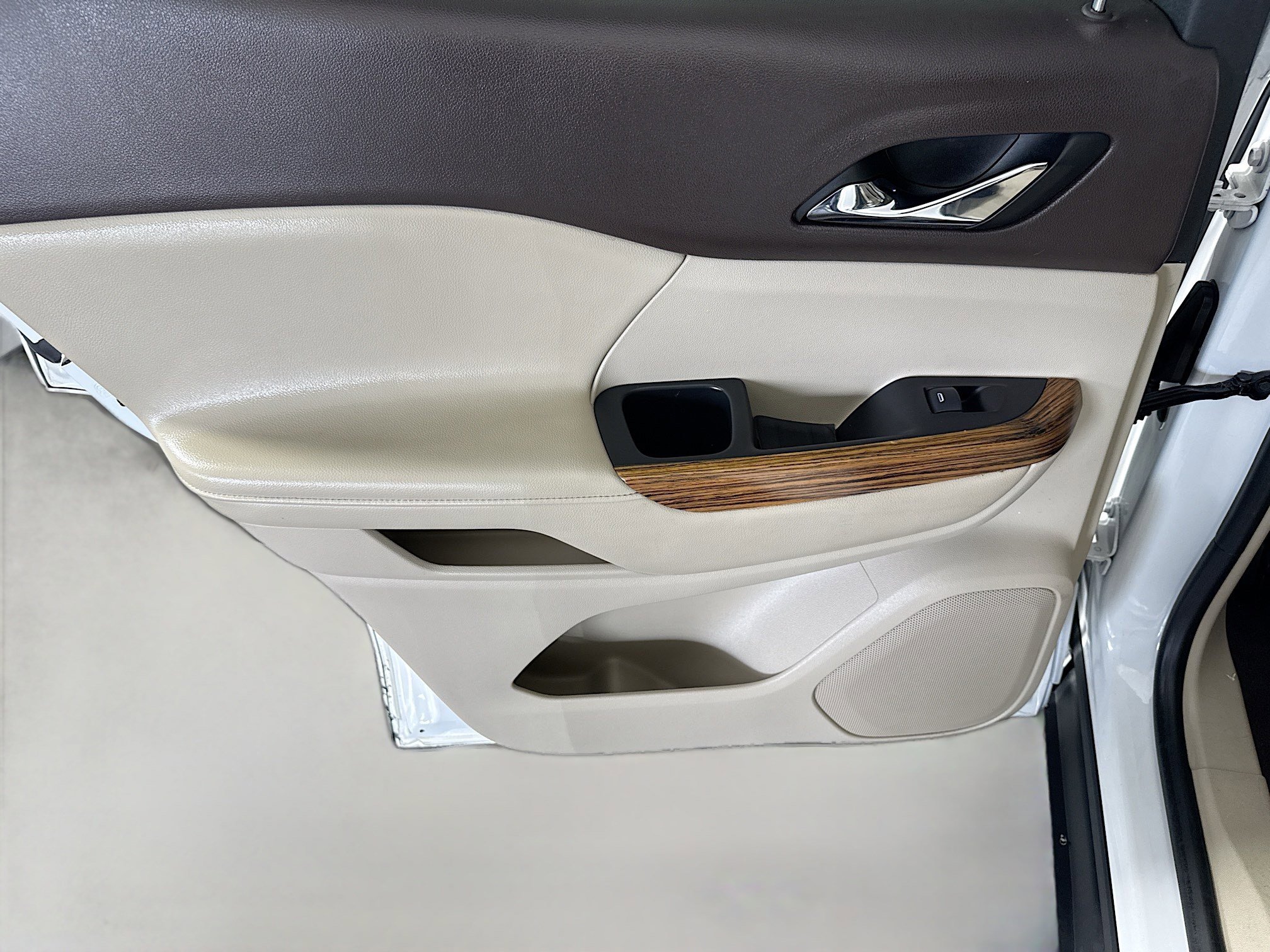 Used 2017 GMC Acadia Denali w/ Technology Package image 26