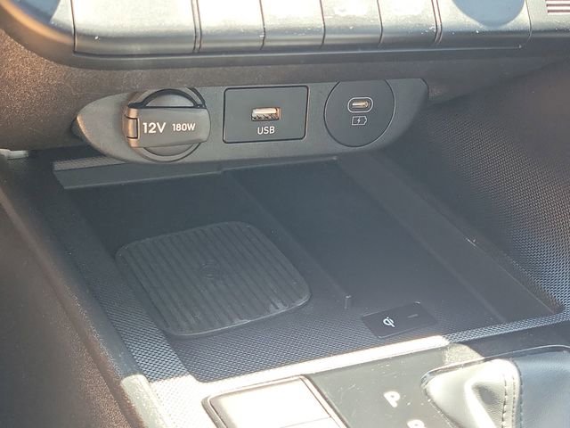 Used 2025 Hyundai Elantra Sport image 14