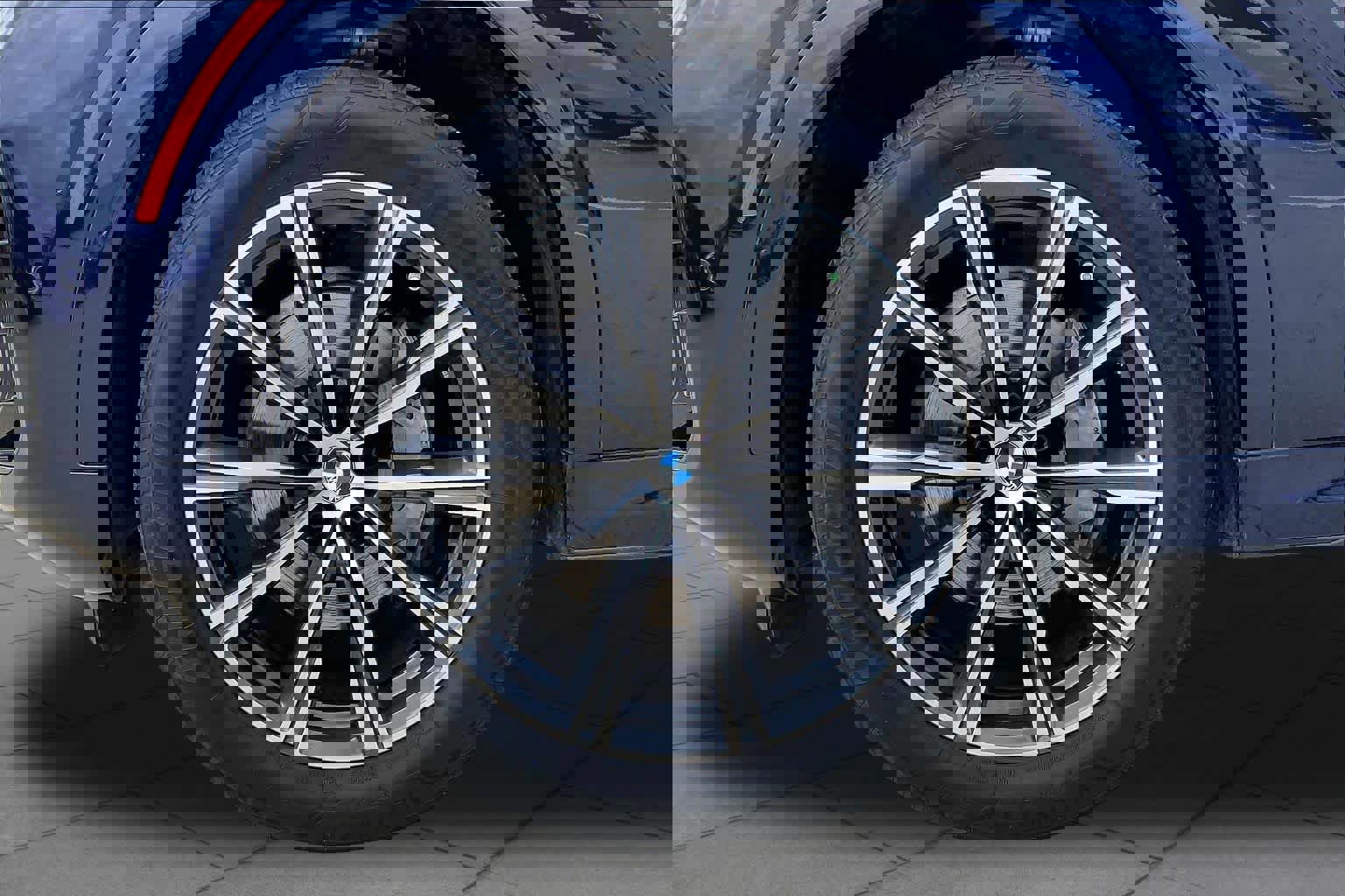 Certified 2024 BMW X6 xDrive40i w/ Premium Package image 10