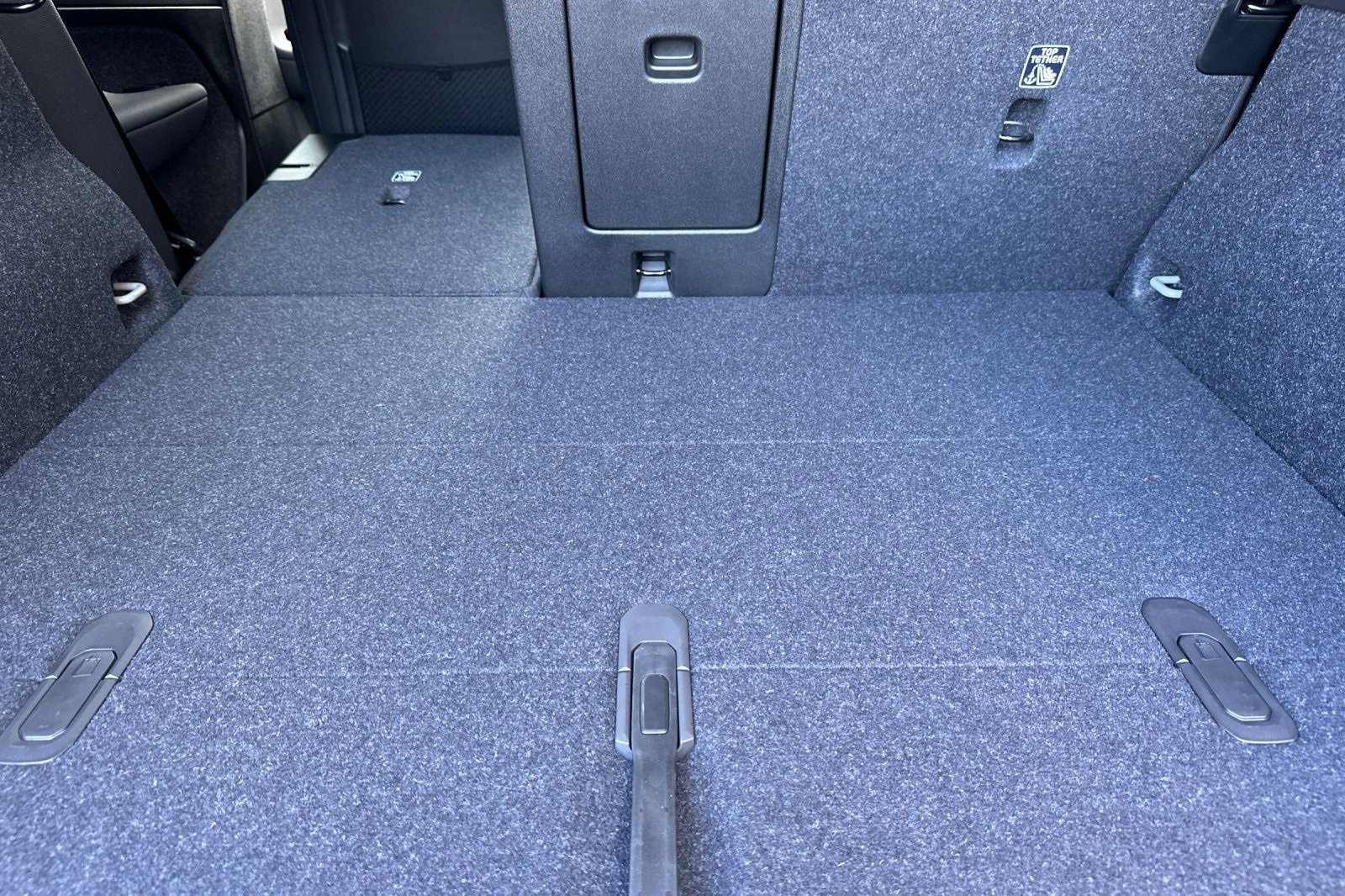 New 2026 Volvo XC40 B5 Ultra w/ Protection Package Premier image 17