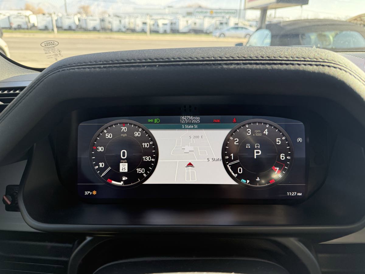 Used 2021 Land Rover Defender 110 SE image 29