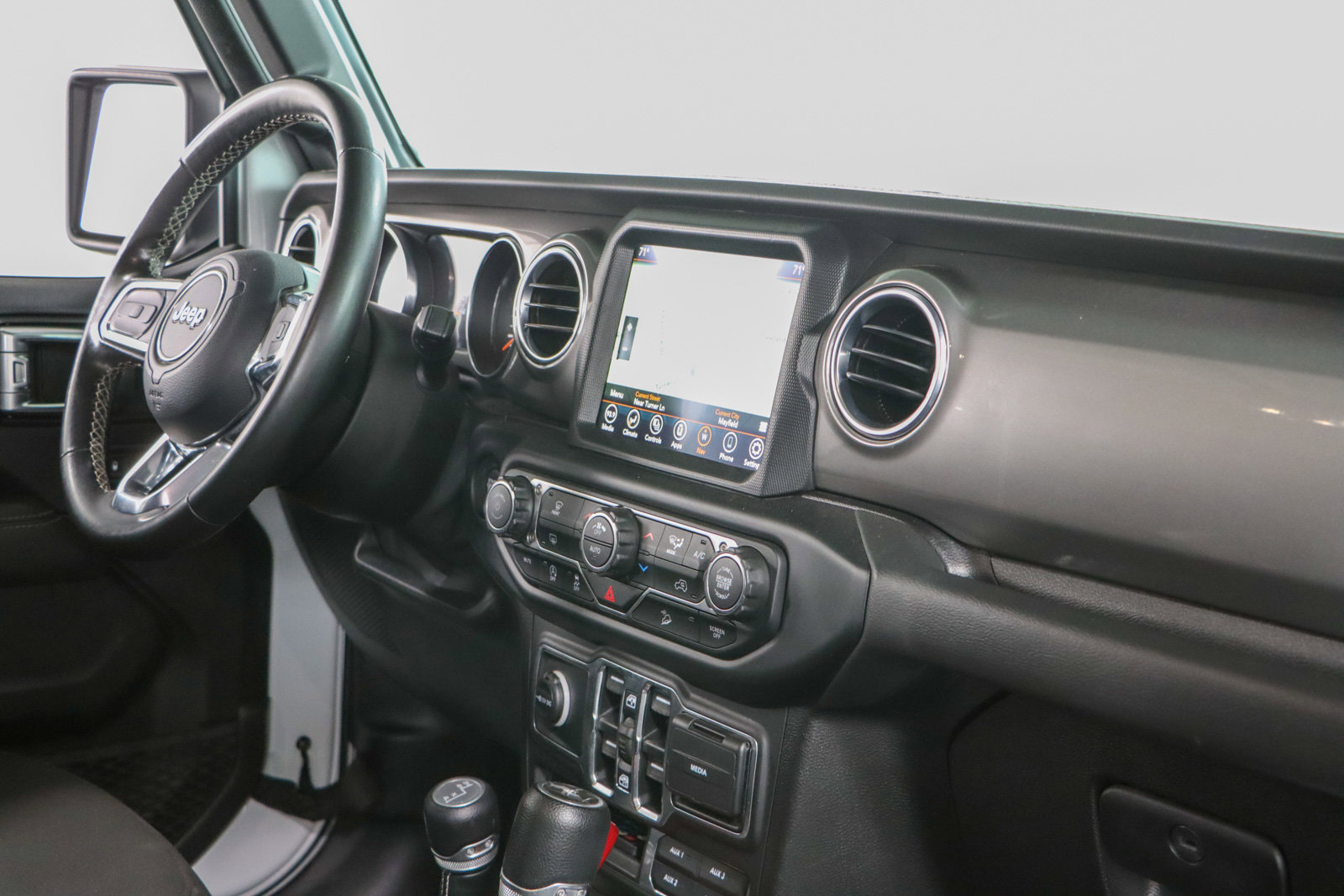 Used 2021 Jeep Wrangler Unlimited Sahara image 25